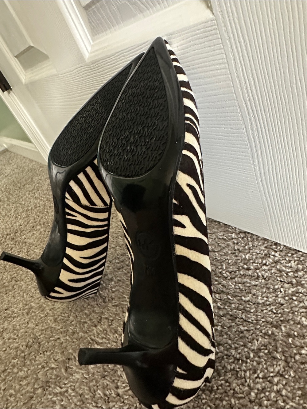 Michael Kors Zebra-Print Pointed Flats - Black & White Flex calf hair shoes - Picture 10 of 13